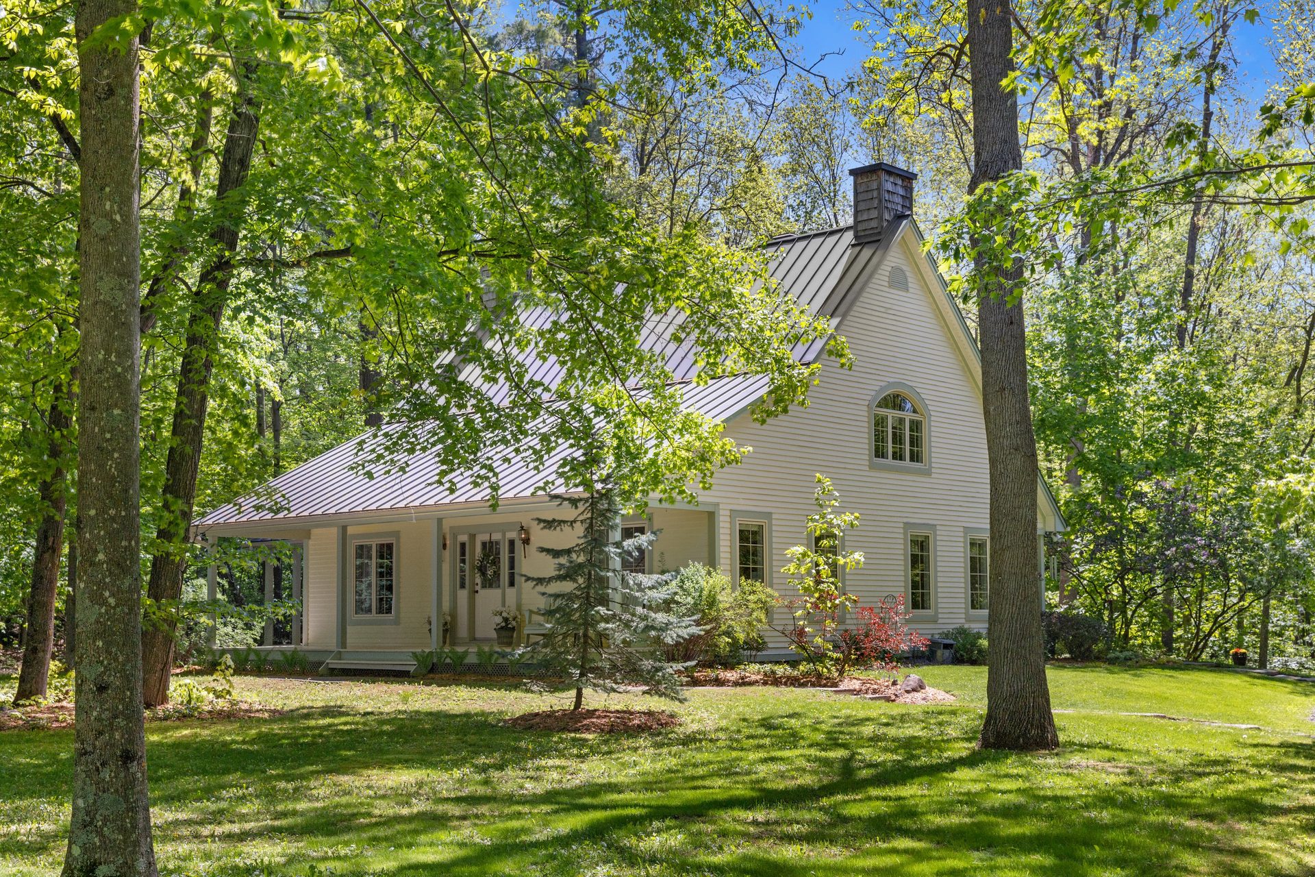 2207 Pleasantview Court